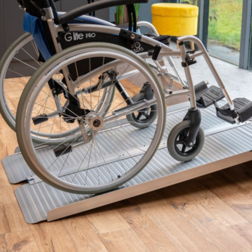 摺合式輪椅斜板【6個長度選擇：90-240cm長】【承重661.4 / 551.2磅】