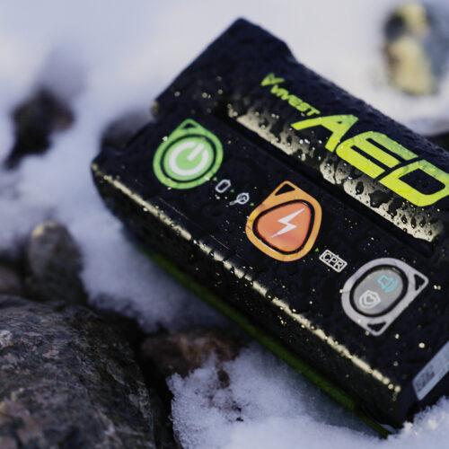 Alternative view of Vivest PowerBeat M1 軍用手持式半自動心臟去顫器【只係1部電話咁細部】